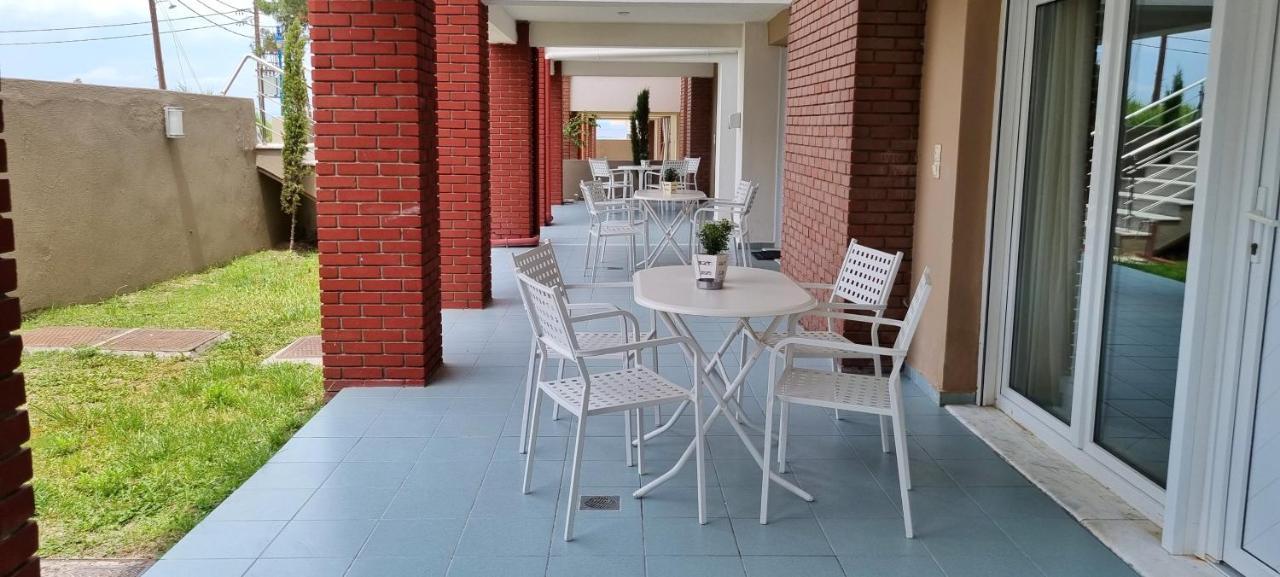 Bungalow White Apartments Polychrono Exterior foto